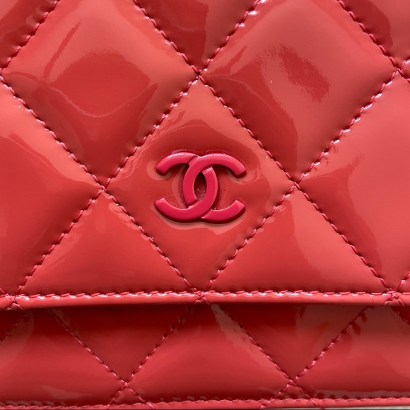Chanel Patent Quilted Dark Pink Wallet On Chain WOC - Picture 8 of 12